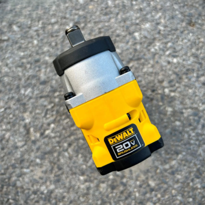 Máy bắn bu lông pin 20V Dewalt DCF921P1
