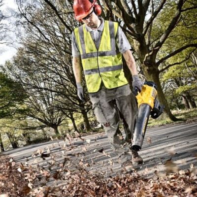 Máy thổi hơi cầm tay 18V Dewalt DCM562M2