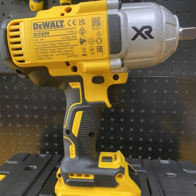 Máy siết bu lông pin 18V Dewalt DCF899P1