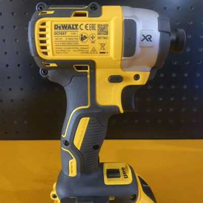 Máy vặn vít cầm tay 18V Dewalt DCF887D1