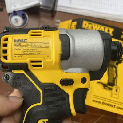 Máy vặn vít dùng pin 20V Dewalt DCF840D2