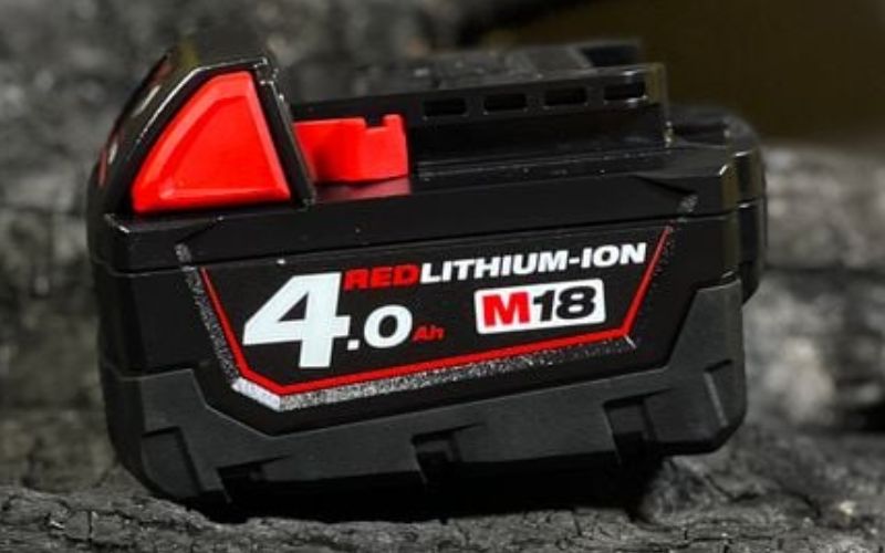 Pin Milwaukee 18V 4.0Ah M18B4