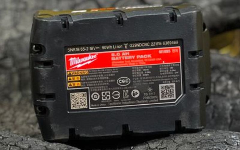 Pin Milwaukee 18V 4.0Ah M18B4