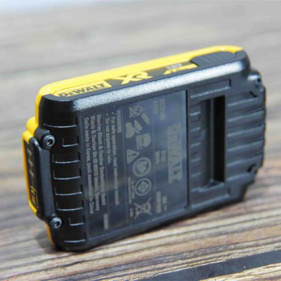 Pin sạc Dewalt DCB183-B1 2ampe 18V