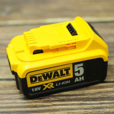 Pin sạc Dewalt DCB184-B1 5ampe 18V