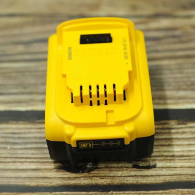 Pin sạc Dewalt DCB184-B1 5ampe 18V