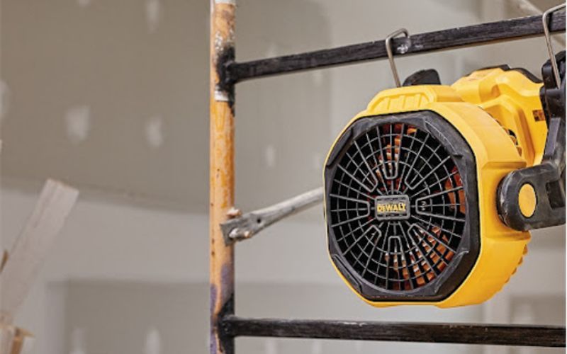 Quạt dùng pin 20V Dewalt DCE512M2