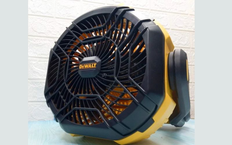 Quạt dùng pin 20V Dewalt DCE512M2