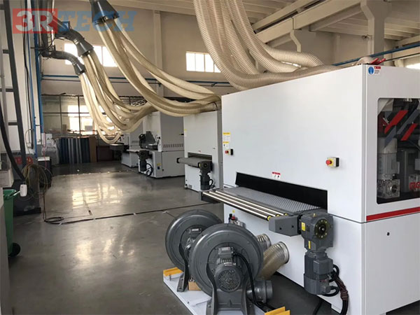 ong-hut-bui-pu-loi-dong-d200-mm-trong-nha-may