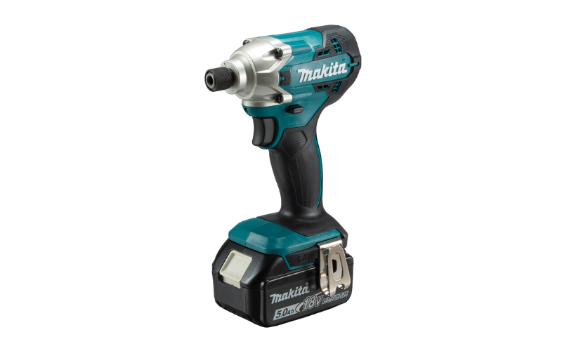 may-van-vit-dung-pin-makita-18v-dtd156rf-1