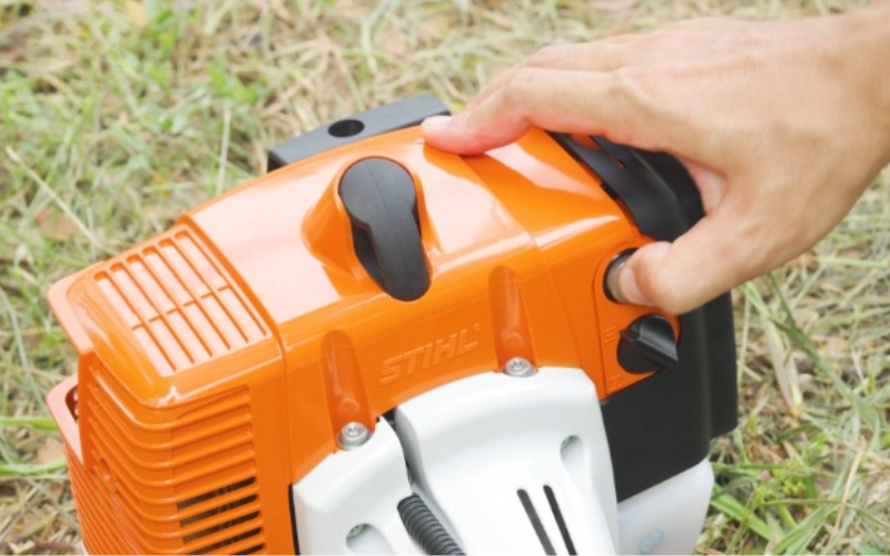 may-cat-co-deo-vai-dong-co-xang-stihl-fs-250-4