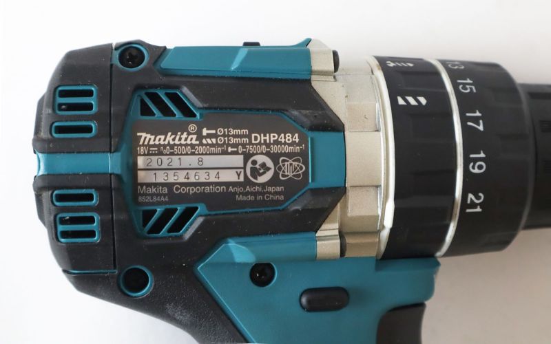 Máy khoan búa vặn vít dùng pin Makita DHP484Z