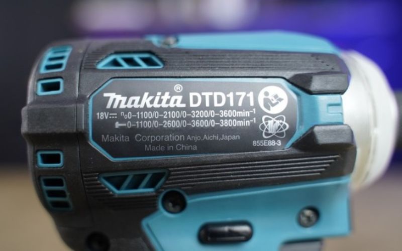 Máy vặn vít dùng pin Makita DTD171Z