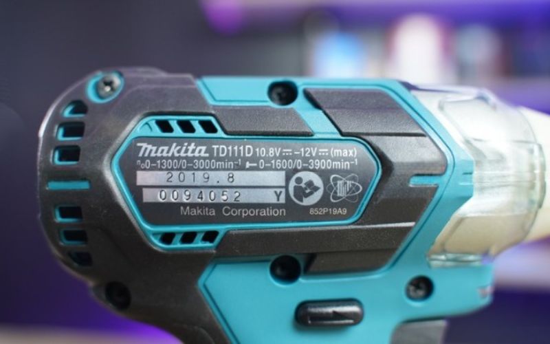 Máy vặn vít dùng pin Makita TD111DZ 12V