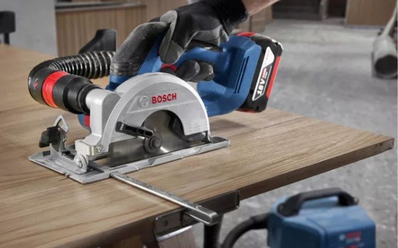 Máy cưa đĩa dùng pin 18V Bosch GKS 18V-44 