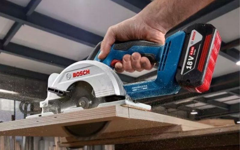 Máy cưa đĩa dùng pin 18V Bosch GKS 18V-44 
