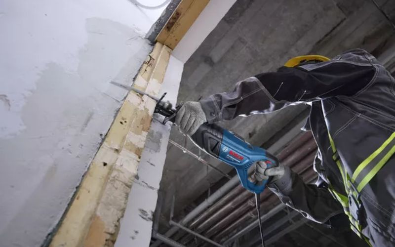 Máy cưa kiếm Bosch GSA 12-30