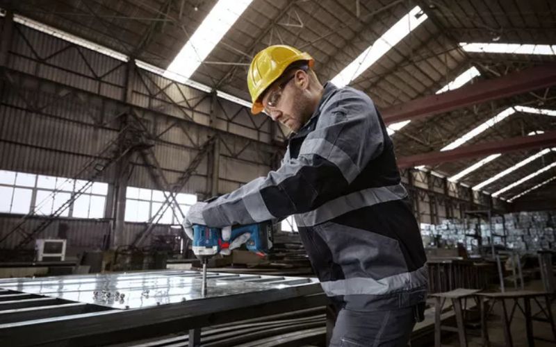 Máy vặn vít dùng pin 18V Bosch GDR 18V-215 (Solo) (06019N20L0)