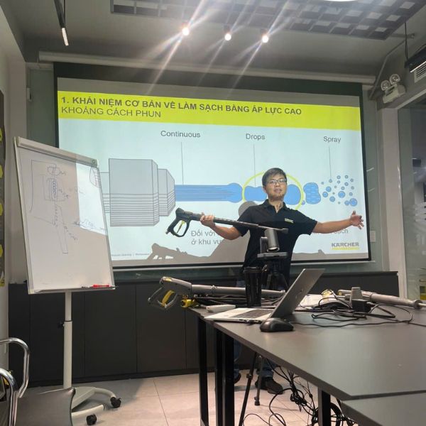 dao-tao-san-pham-karcher