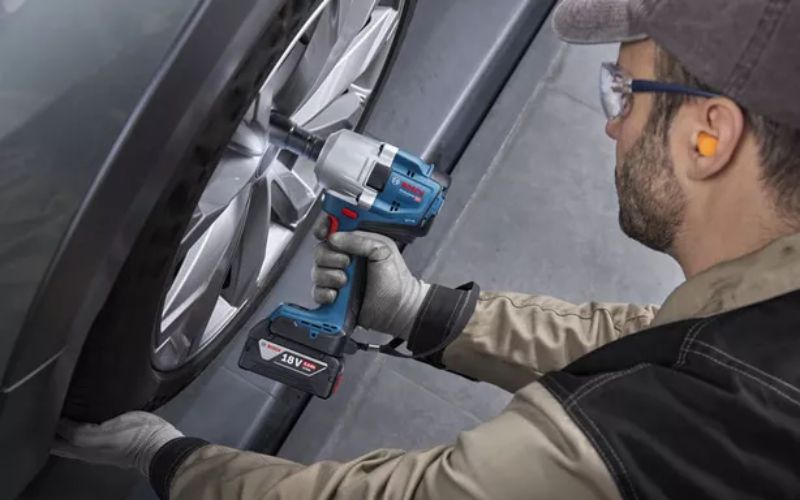 Máy vặn bu lông dùng pin 18V Bosch GDS 18V-780