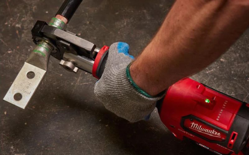 Máy bấm cốt 6T Milwaukee M18 HCCT-0C