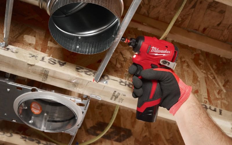 Máy bắt vít động lực Milwaukee M12 BLIDRC