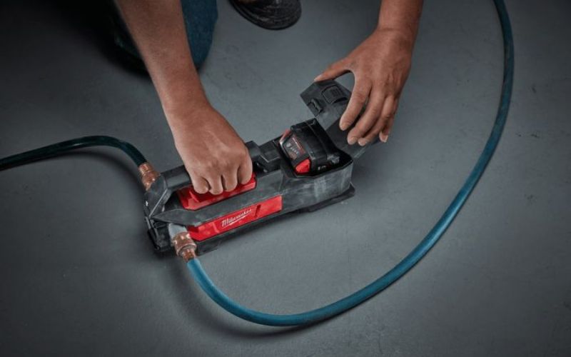 Máy bơm chuyển đổi Milwaukee M18 BTP-0