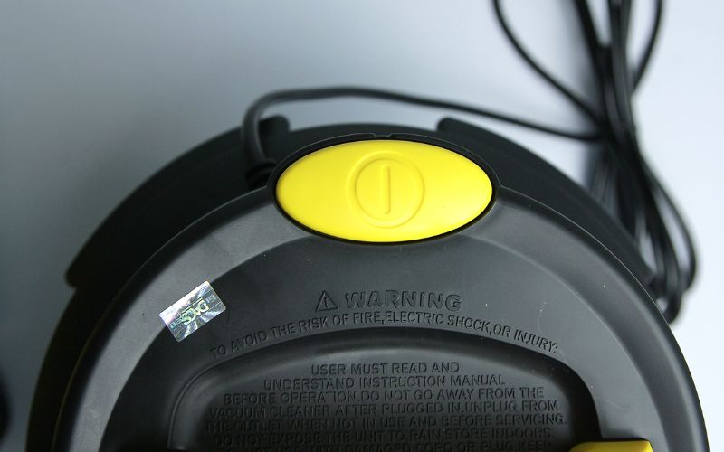 Máy hút bụi 9L Stanley SL19128PA