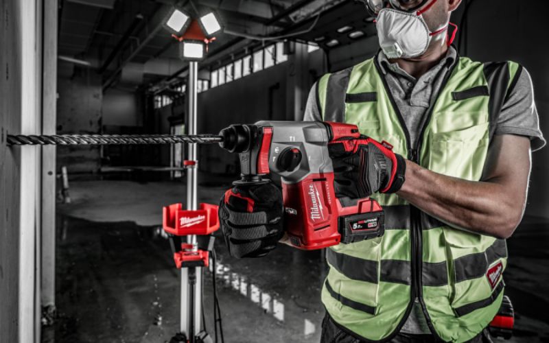 Máy khoan búa dùng pin 18V Milwaukee M18 BLH-0