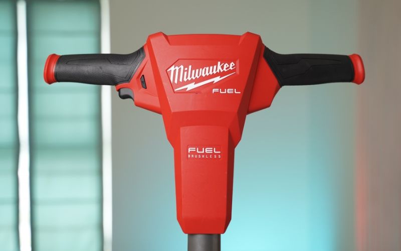 Máy siết bu lông chiều dọc 1” Milwaukee M18 FHIWF1R-0C0