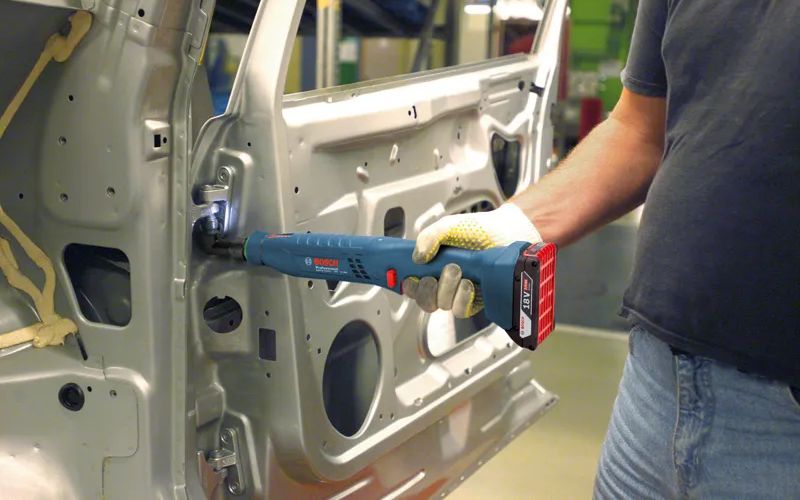 Máy siết bu lông góc dùng pin Bosch ANGLE EXACT ION 30-300