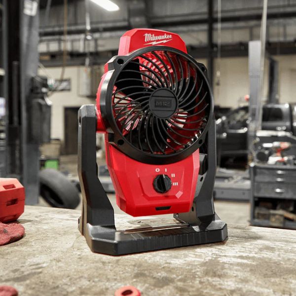 quat-chay-pin-milwaukee-m12-af-4 quat-chay-pin-milwaukee-m12-af-4