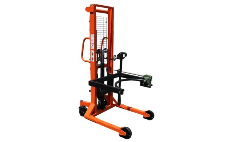 Xe nâng quay đổ phuy 350kg Ssangyong