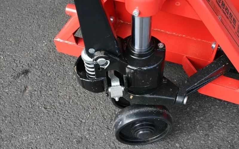 Xe nâng tay 5 tấn càng 1m5 Black Dragon