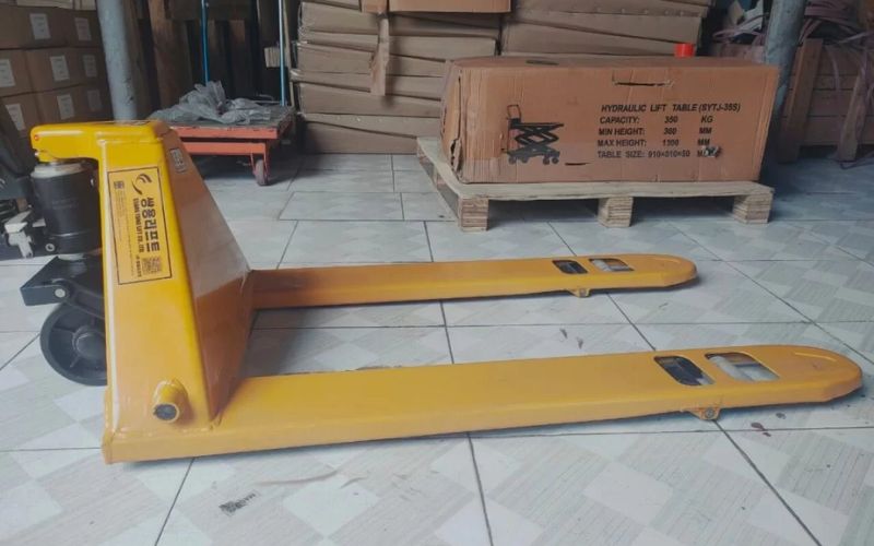 Xe nâng tay siêu thấp 2 tấn Ssangyong Lift