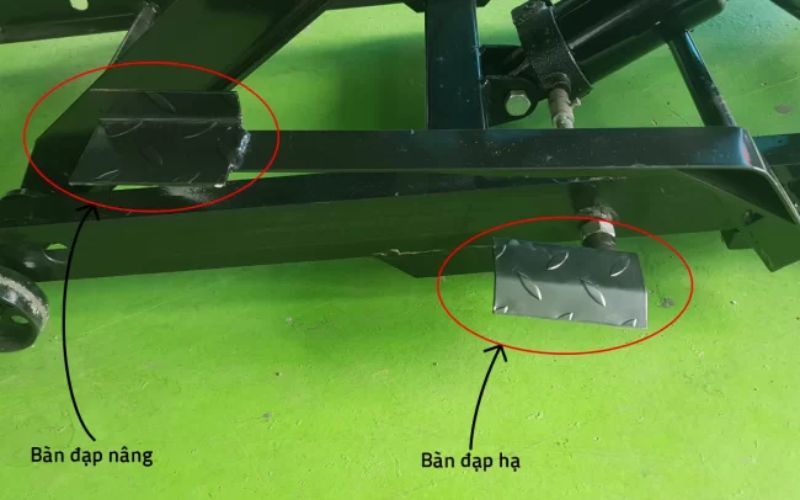 Xe nâng xe máy nhập khẩu giá tốt