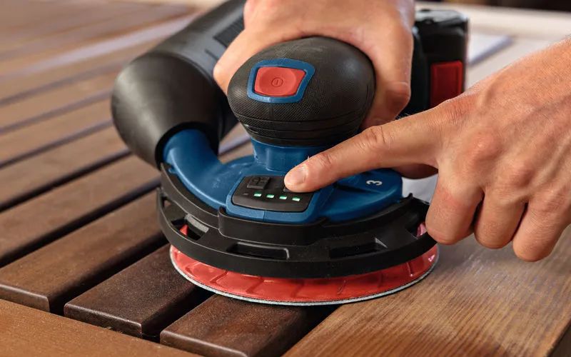 Máy chà nhám dùng pin Bosch GEX 18V-150-3